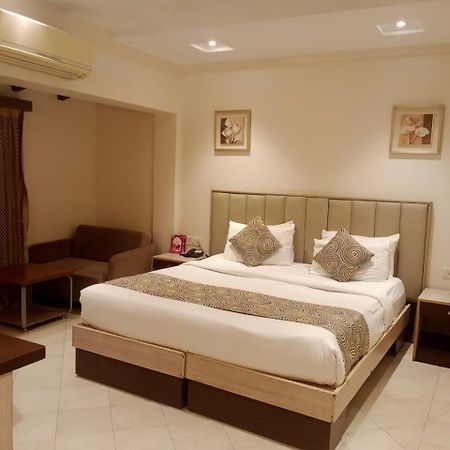 Meritas Crystal Resort Lonavala Ngoại thất bức ảnh