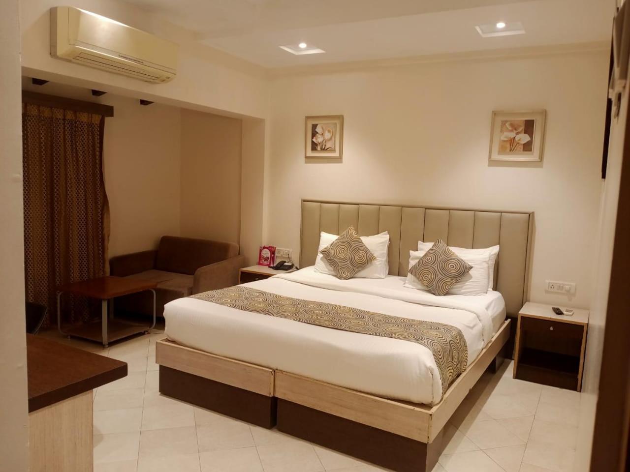 Meritas Crystal Resort Lonavala Ngoại thất bức ảnh